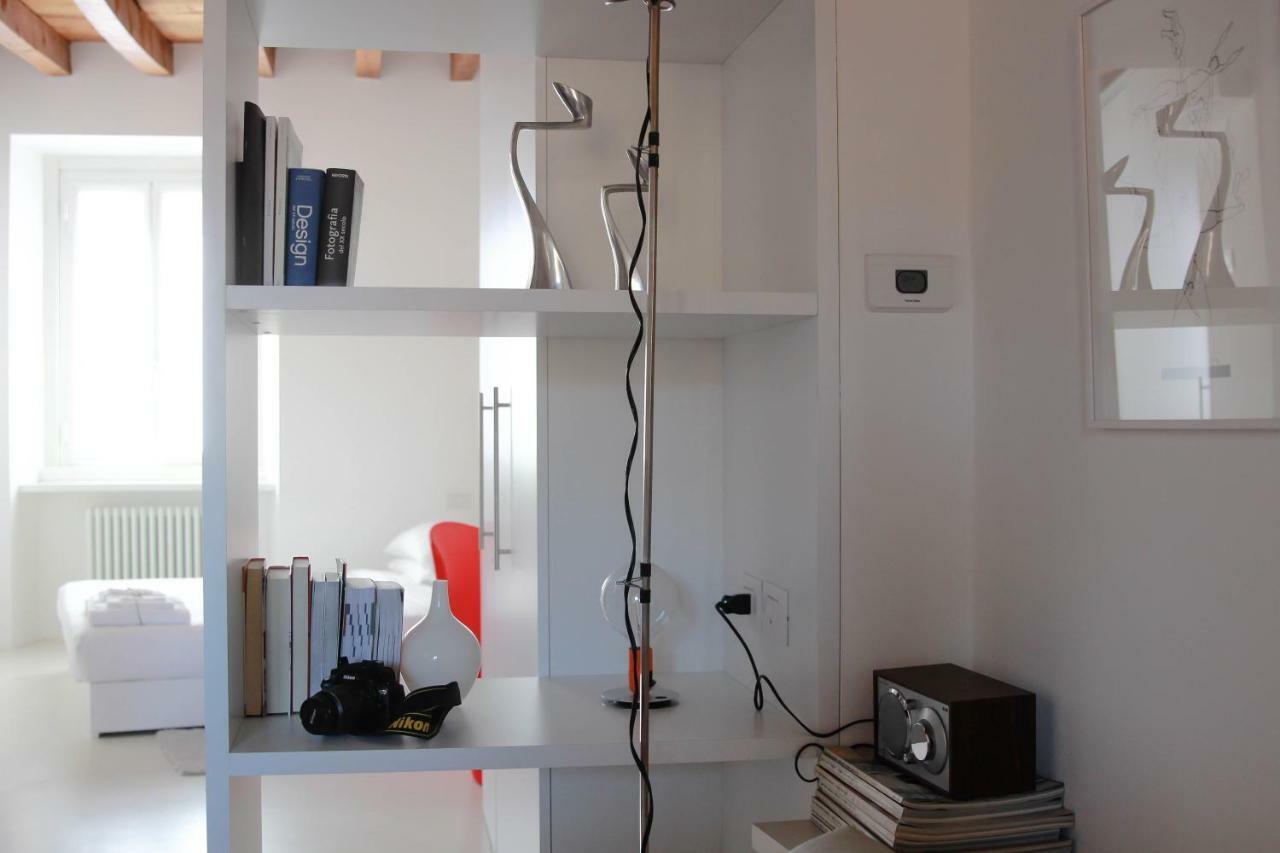 Design Apartment Porta Venezia Milan Luaran gambar